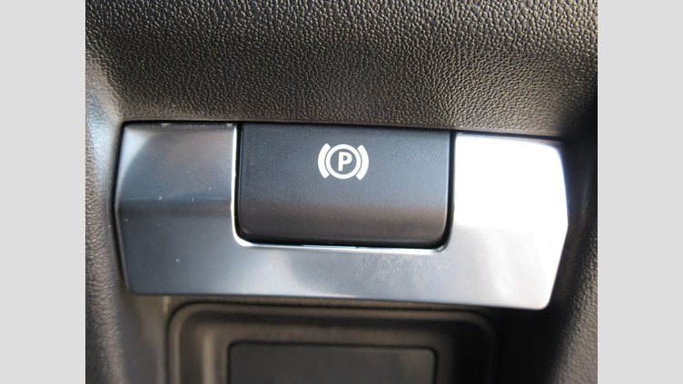 2023 認定中古車 Land Rover Defender 110 ランタオブロンズ P300 AWD（AT） SE