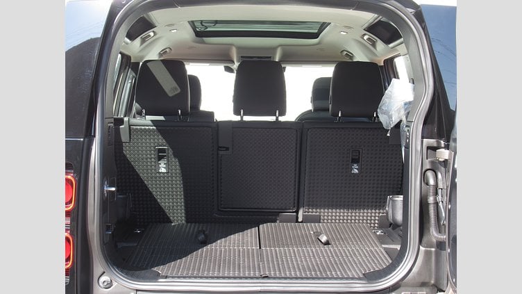 2023 認定中古車 Land Rover Defender 110 ランタオブロンズ P300 AWD（AT） SE