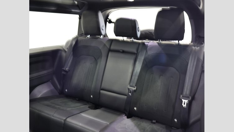 2024 認定中古車 Land Rover Defender 90 サントリーニブラック P525 AWD (AT) V8