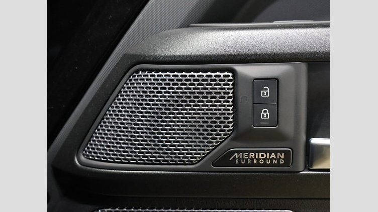 2024 認定中古車 Land Rover Defender 90 サントリーニブラック P525 AWD (AT) V8