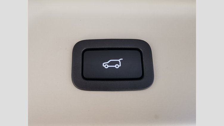2018 認定中古車 Land Rover Range Rover Fuji White 3.0 V6 Dsl Mono Turbo Std Flow AUTOBIOGURAPHY