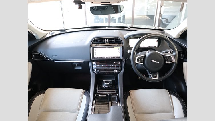 2020 認定中古車 Jaguar F-Pace Portofino Blue 2.0L I4 Pet Mid DOHC AJ200 P250 R-Sport