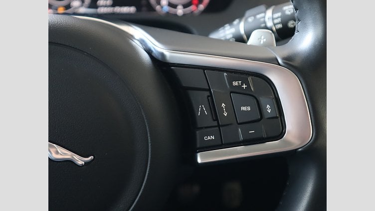 2020 認定中古車 Jaguar F-Pace Portofino Blue 2.0L I4 Pet Mid DOHC AJ200 P250 R-Sport
