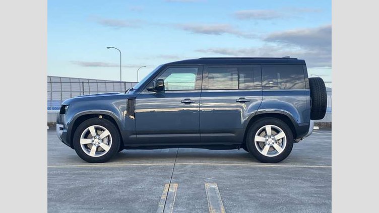 2024 認定中古車 Land Rover Defender 110 タスマンブルー D300 AWD（AT） S