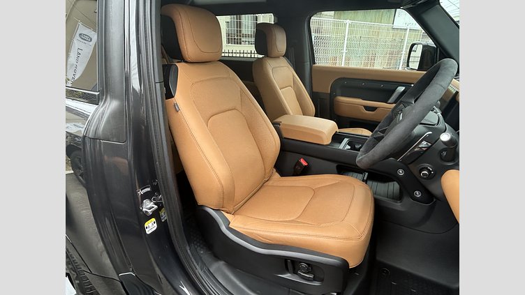 2023 認定中古車 Land Rover Defender 90 カルパチアングレイ P525 AWD (AT) V8