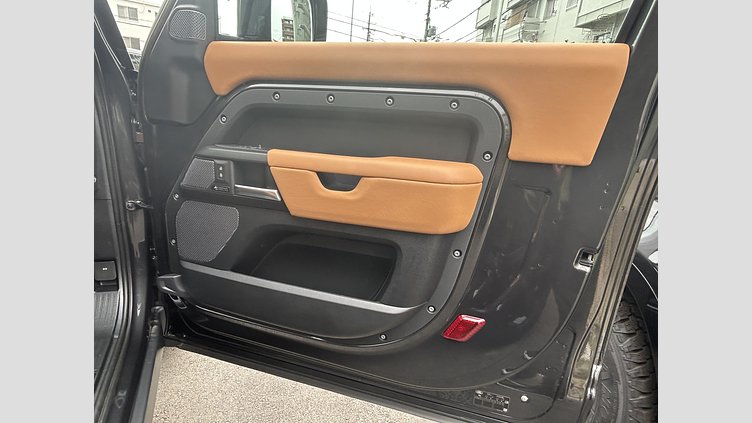 2023 認定中古車 Land Rover Defender 90 カルパチアングレイ P525 AWD (AT) V8