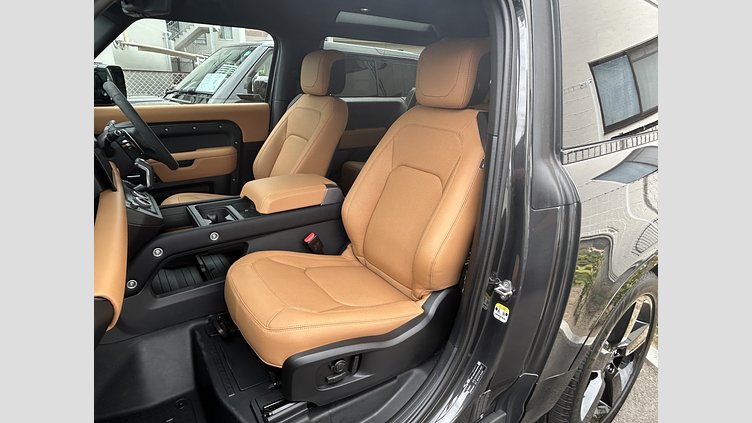 2023 認定中古車 Land Rover Defender 90 カルパチアングレイ P525 AWD (AT) V8