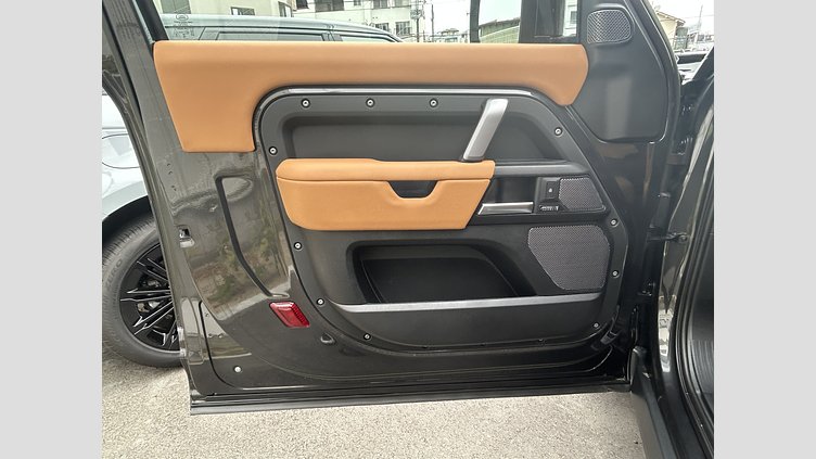 2023 認定中古車 Land Rover Defender 90 カルパチアングレイ P525 AWD (AT) V8