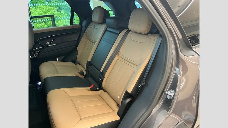 2023 認定中古車 Land Rover Range Rover Sport シャラントグレイ 3.0リッター6気筒300PSターボチャージドディーゼルMHEV（オートマチック） DYNAMIC SE