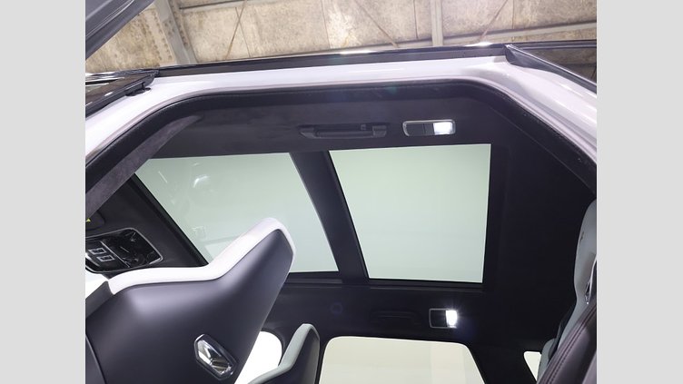 2022 認定中古車 Land Rover Range Rover Sport SVO Premium Palette Grey 5.0L V8スーパーチャージドガソリン 575PS SVR