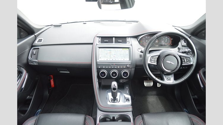 2020 認定中古車 Jaguar E-Pace ユーロンホワイト D180 オートマチック全輪駆動 CHEQUERED FLAG