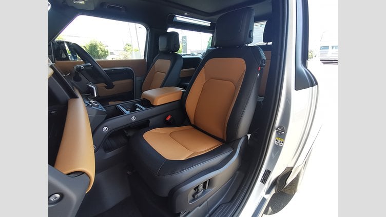2024 認定中古車 Land Rover Defender 90 ハクバシルバー D300 AWD（AT） X-DYNAMIC HSE