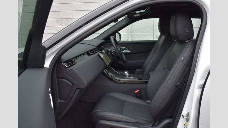 2024 認定中古車 Land Rover Range Rover Velar オストゥーニパールホワイト D200マイルドハイブリッド（ディーゼル） Standard Wheelbase Dynamic SE