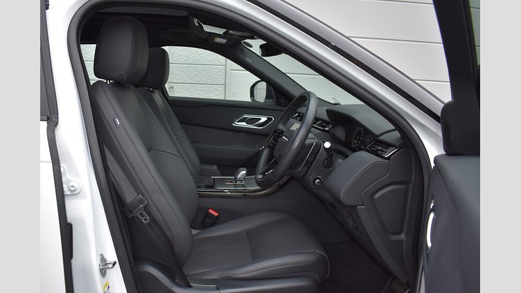 2024 認定中古車 Land Rover Range Rover Velar オストゥーニパールホワイト D200マイルドハイブリッド（ディーゼル） Standard Wheelbase Dynamic SE