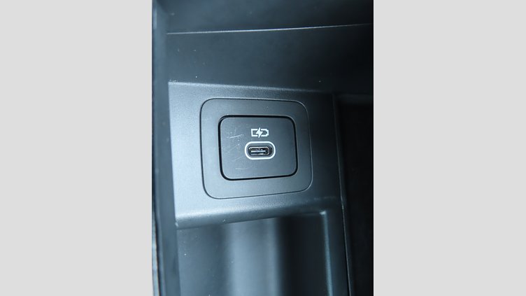 2024 認定中古車 Land Rover Range Rover Evoque サントリーニブラック P300eプラグインハイブリッド（ガソリン） スタンダードホイールベース DYNAMIC HSE