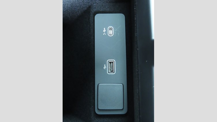 2024 認定中古車 Land Rover Range Rover Evoque サントリーニブラック P300eプラグインハイブリッド（ガソリン） スタンダードホイールベース DYNAMIC HSE