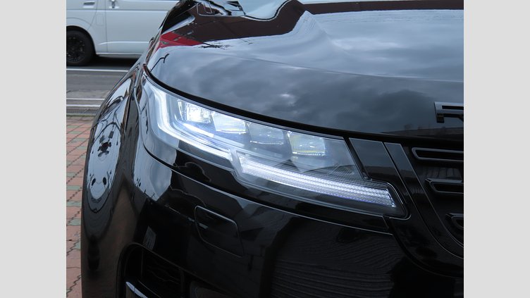 2024 認定中古車 Land Rover Range Rover Evoque サントリーニブラック P300eプラグインハイブリッド（ガソリン） スタンダードホイールベース DYNAMIC HSE