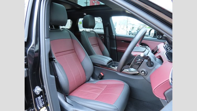 2024 認定中古車 Land Rover Range Rover Evoque サントリーニブラック P300eプラグインハイブリッド（ガソリン） スタンダードホイールベース DYNAMIC HSE