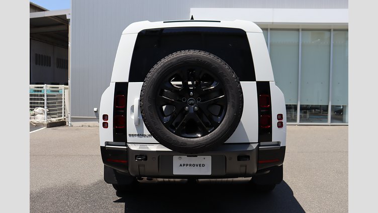 2024 認定中古車 Land Rover Defender 130 フジホワイト D300 AWD（AT） OUTBOUND
