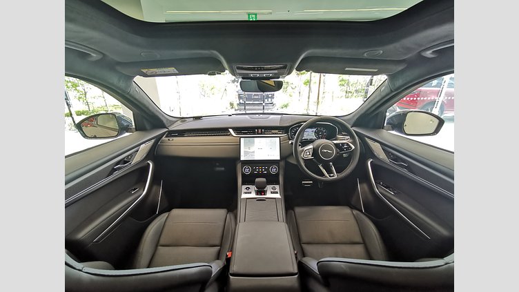 2024 認定中古車 Jaguar F-Pace アイガーグレイ P550 AWD（オートマチック） SVR