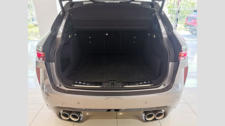 2024 認定中古車 Jaguar F-Pace アイガーグレイ P550 AWD（オートマチック） SVR