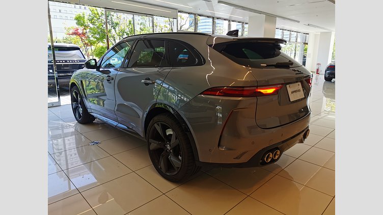 2024 認定中古車 Jaguar F-Pace アイガーグレイ P550 AWD（オートマチック） SVR