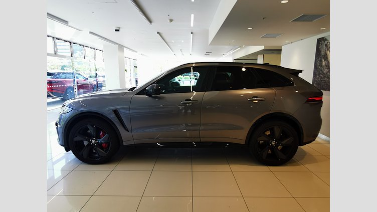 2024 認定中古車 Jaguar F-Pace アイガーグレイ P550 AWD（オートマチック） SVR