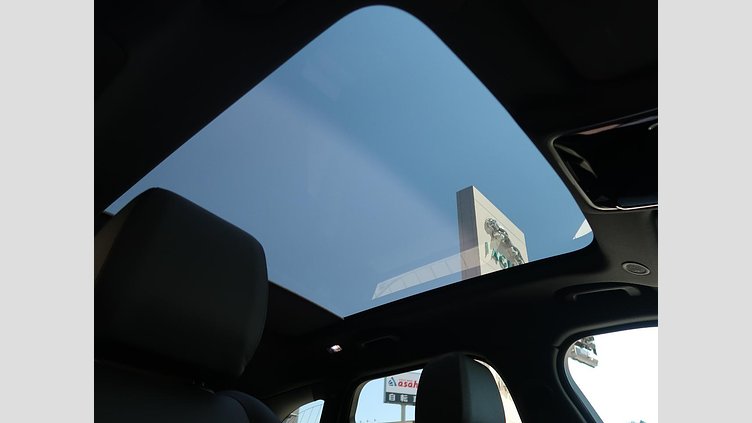 2025 認定中古車 Land Rover Range Rover Velar オストゥーニパールホワイト D200マイルドハイブリッド（ディーゼル） スタンダードホイールベース Dynamic SE