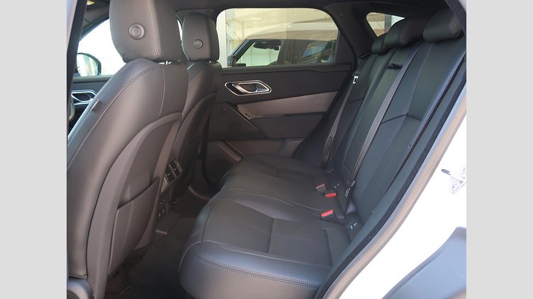 2025 認定中古車 Land Rover Range Rover Velar オストゥーニパールホワイト D200マイルドハイブリッド（ディーゼル） スタンダードホイールベース Dynamic SE