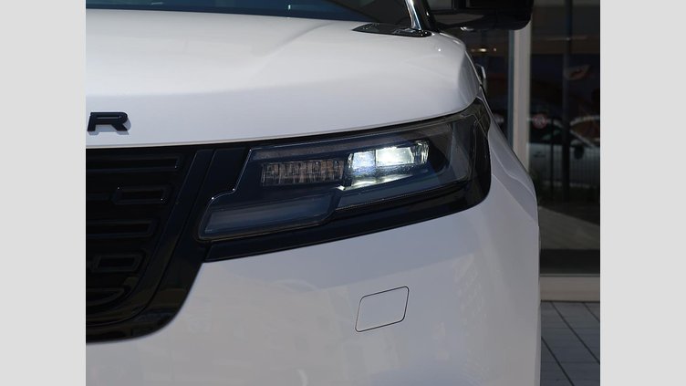 2025 認定中古車 Land Rover Range Rover Velar オストゥーニパールホワイト D200マイルドハイブリッド（ディーゼル） スタンダードホイールベース Dynamic SE