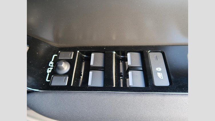 2025 認定中古車 Land Rover Range Rover Velar オストゥーニパールホワイト D200マイルドハイブリッド（ディーゼル） スタンダードホイールベース Dynamic SE