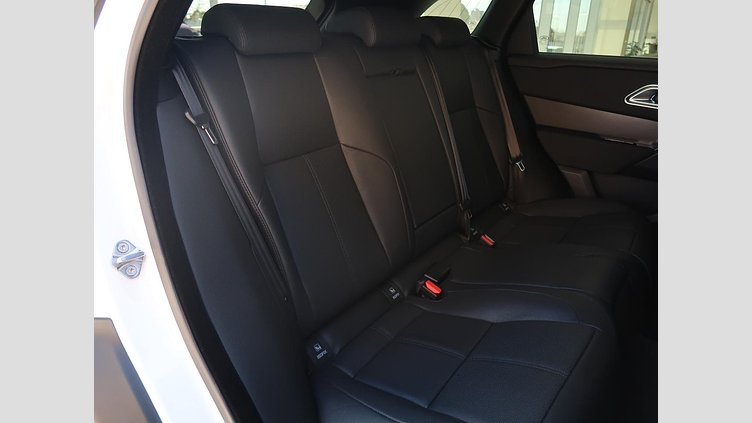 2025 認定中古車 Land Rover Range Rover Velar オストゥーニパールホワイト D200マイルドハイブリッド（ディーゼル） スタンダードホイールベース Dynamic SE
