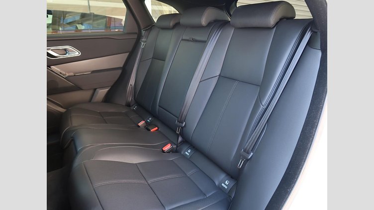 2025 認定中古車 Land Rover Range Rover Velar オストゥーニパールホワイト D200マイルドハイブリッド（ディーゼル） スタンダードホイールベース Dynamic SE