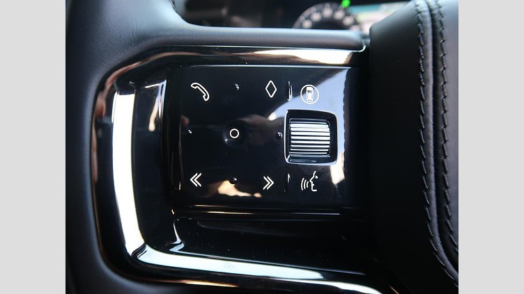 2025 認定中古車 Land Rover Range Rover Velar オストゥーニパールホワイト D200マイルドハイブリッド（ディーゼル） スタンダードホイールベース Dynamic SE