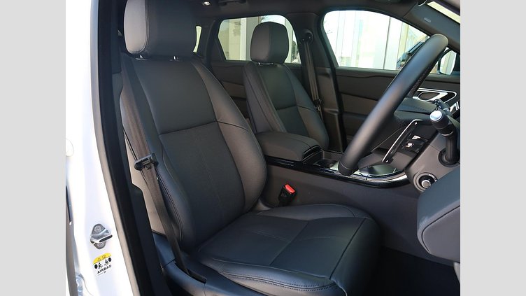 2025 認定中古車 Land Rover Range Rover Velar オストゥーニパールホワイト D200マイルドハイブリッド（ディーゼル） スタンダードホイールベース Dynamic SE