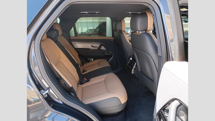 2024 認定中古車 Land Rover Range Rover Sport カルパチアングレイ D300マイルドハイブリッド スタンダードホイールベース Dynamic SE
