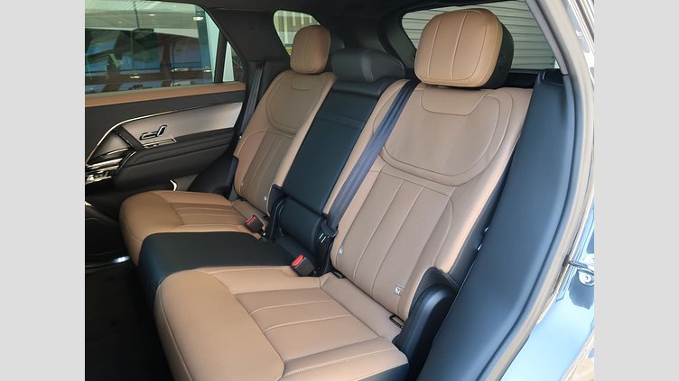 2024 認定中古車 Land Rover Range Rover Sport カルパチアングレイ D300マイルドハイブリッド スタンダードホイールベース Dynamic SE