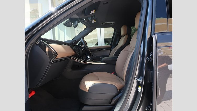 2024 認定中古車 Land Rover Range Rover Sport カルパチアングレイ D300マイルドハイブリッド スタンダードホイールベース Dynamic SE