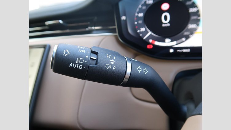 2024 認定中古車 Land Rover Range Rover Sport カルパチアングレイ D300マイルドハイブリッド スタンダードホイールベース Dynamic SE