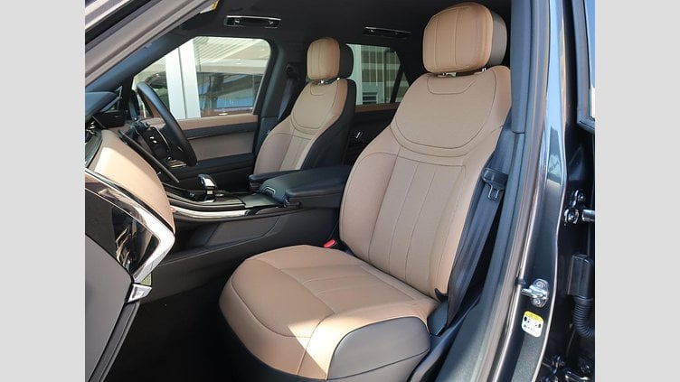 2024 認定中古車 Land Rover Range Rover Sport カルパチアングレイ D300マイルドハイブリッド スタンダードホイールベース Dynamic SE