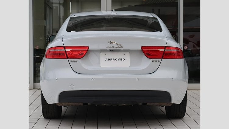 2016 認定中古車 Jaguar XE Yulong White 水冷直列4気筒 DOHC
ターボチャージャー プレステージ