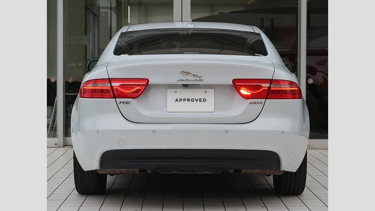 2016 認定中古車 Jaguar XE Yulong White 水冷直列4気筒 DOHC
ターボチャージャー プレステージ