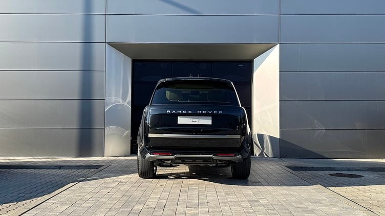 2025 SKLADOVÉ VOZIDLÁ Land Rover Range Rover Santorini Black P530 Autobiography