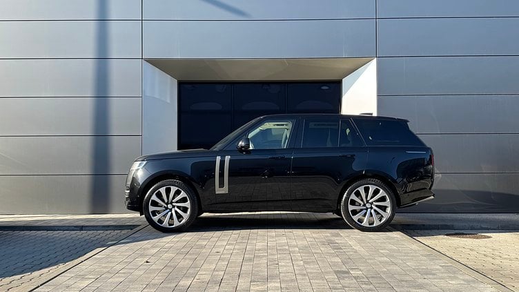2025 SKLADOVÉ VOZIDLÁ Land Rover Range Rover Santorini Black P530 Autobiography