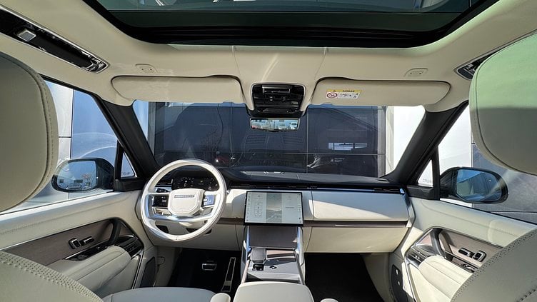 2025 SKLADOVÉ VOZIDLÁ Land Rover Range Rover Santorini Black P530 Autobiography