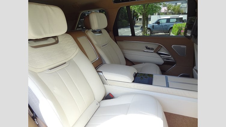 2023 認定中古車 Land Rover Range Rover オストゥーニパールホワイト P530 AWD（AT） ロングホイールベース SV