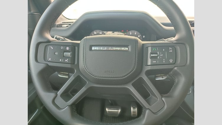2025 Approved/Jazdené Land Rover Defender 130 Santorini Black 4x4 5.0 V8 P500 A/T AWD