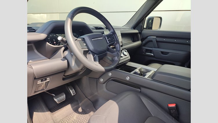 2025 Approved/Jazdené Land Rover Defender 130 Santorini Black 4x4 5.0 V8 P500 A/T AWD