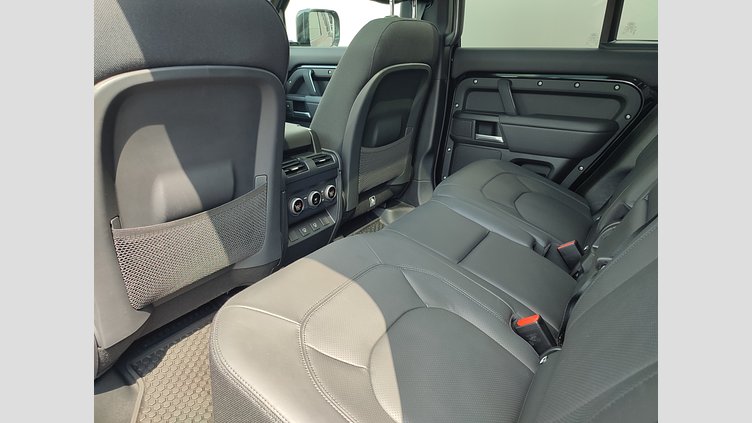 2025 Approved/Jazdené Land Rover Defender 130 Santorini Black 4x4 5.0 V8 P500 A/T AWD
