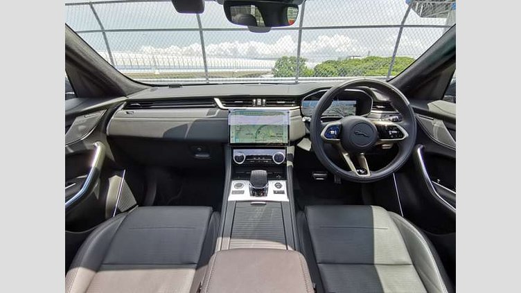 2023 認定中古車 Jaguar F-Pace SVOプレミアムパレット P550 AWD（オートマチック） SVR　エディション1988
